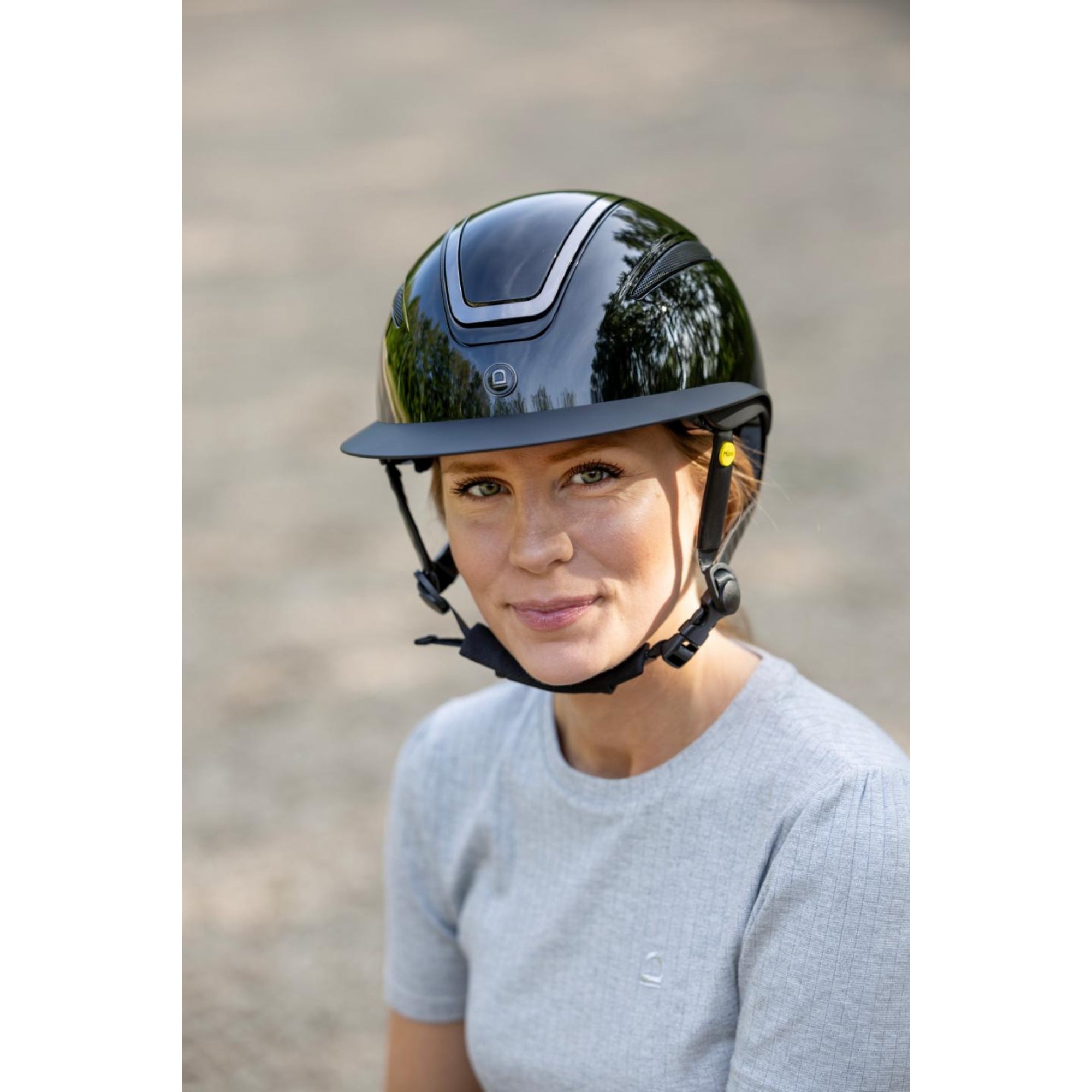 EQ Helmet Mips Guardian Glossy Plain